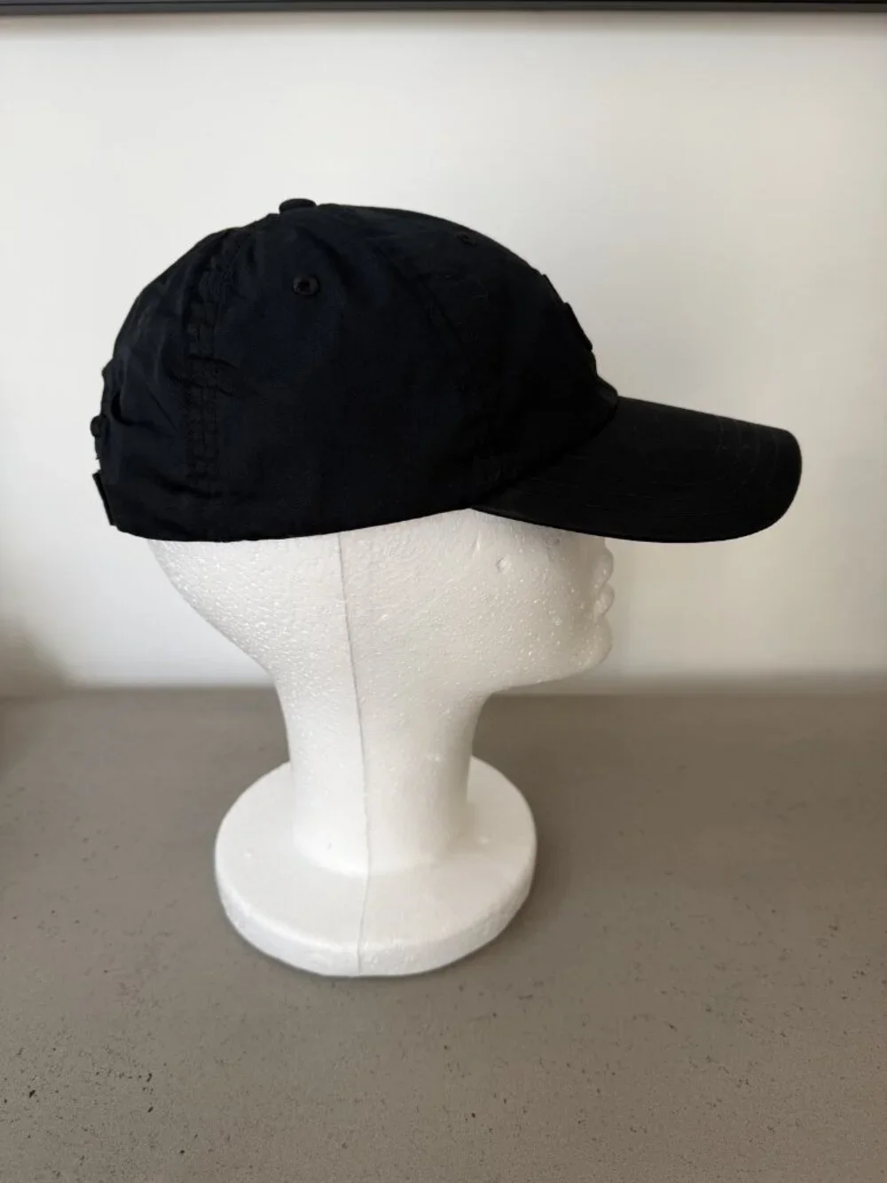 Alo Yoga Off-Duty Cap Black on Black Embroidered Logo Dad Hat — Adjustable OS